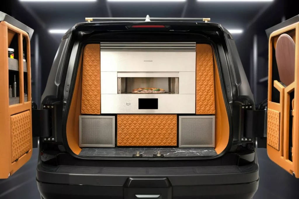 Lexus GX Monogram Concept. O como llevar el restaurante de Chicote en el maletero 2 Motor16 2024 Lexus GX Monogram Concept. Imagen horno.