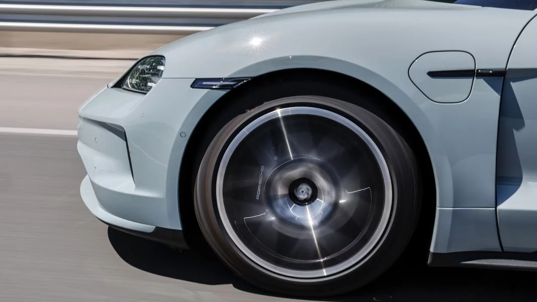 Así se viaja en un Porsche Taycan de Stuttgart hasta Estambul 2 Motor16 2024 Porsche Taycan. Stuttgart - Estambul. Imagen detalle.