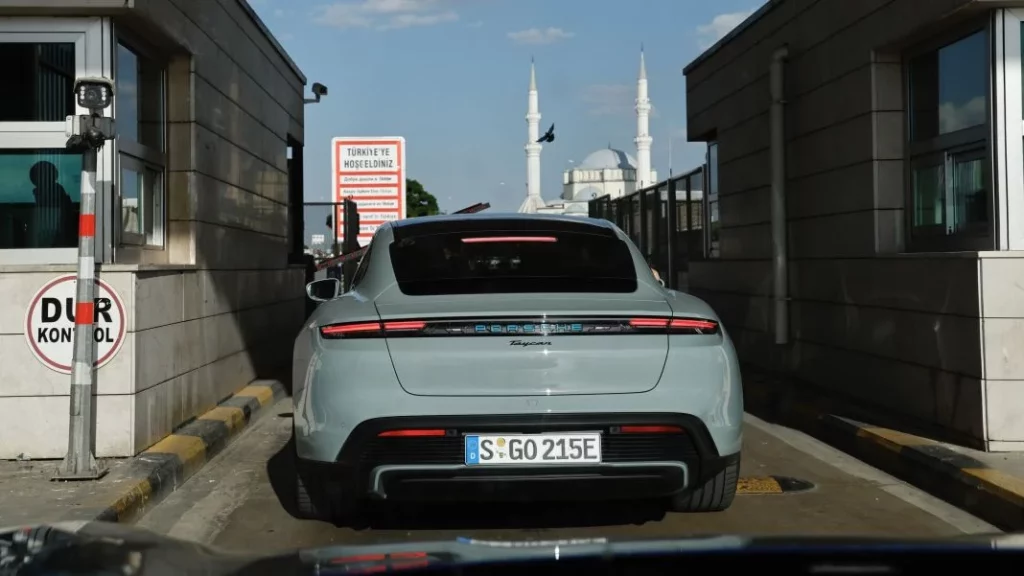 Así se viaja en un Porsche Taycan de Stuttgart hasta Estambul 11 Motor16 2024 Porsche Taycan Stuttgart Estambul 5 Motor16