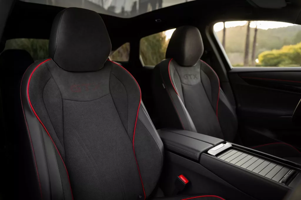 Volkswagen ID.7 GTX: La berlina también tiene versión de altas prestaciones 21 Motor16 2024 Volkswagen ID 7 GTX 18 Motor16