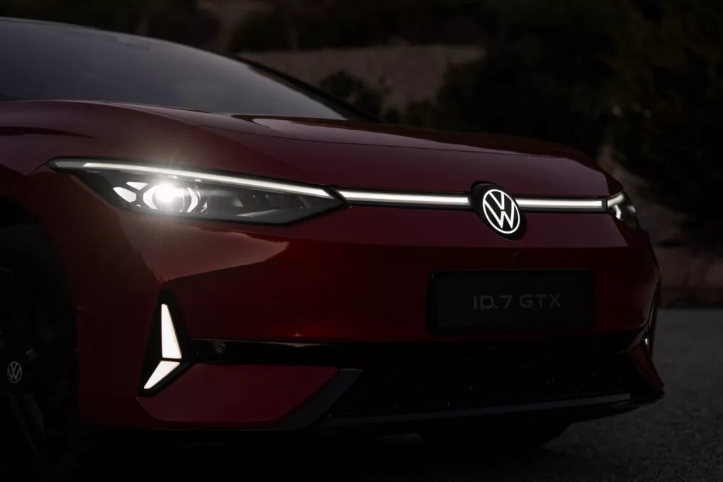 Volkswagen ID.7 GTX: La berlina también tiene versión de altas prestaciones 27 Motor16 2024 Volkswagen ID 7 GTX 24 Motor16