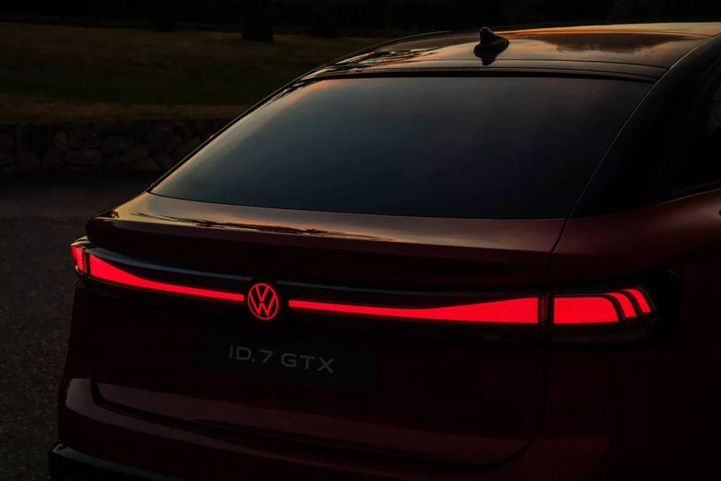 Volkswagen ID.7 GTX: La berlina también tiene versión de altas prestaciones 30 Motor16 2024 Volkswagen ID 7 GTX 27 Motor16