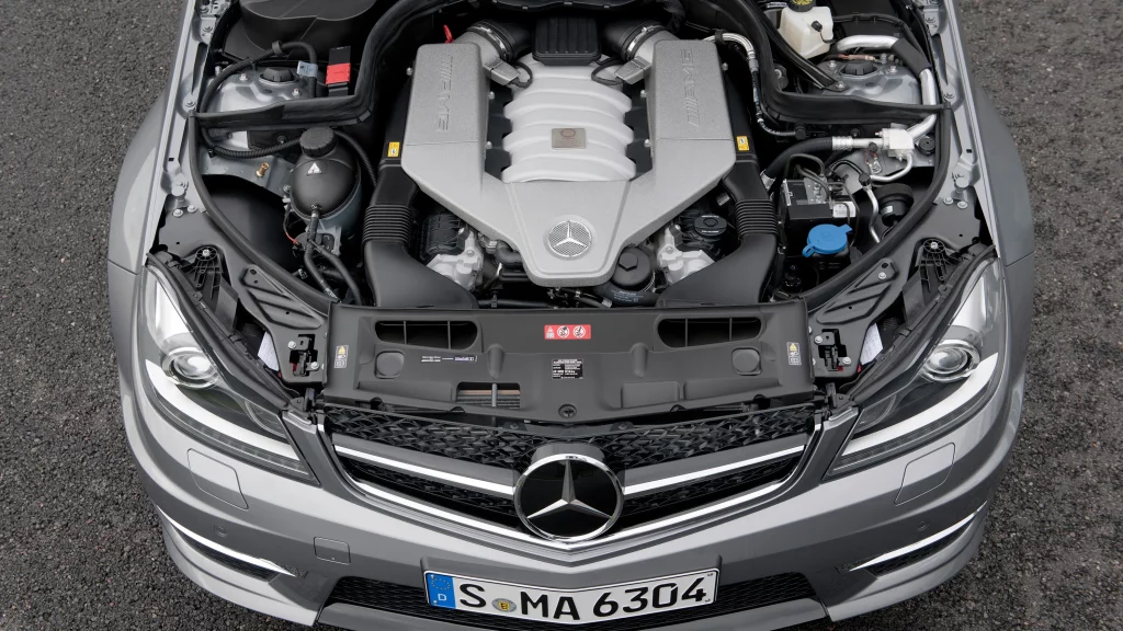 Estas son las 10 piezas de coche más caras vendidas en eBay UK en 2024 2 Motor16 2024 mercedes amg motor placa V8 Motor16