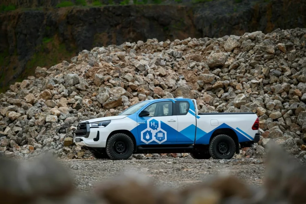 El Toyota Hilux de hidrógeno es una realidad con impresionantes datos 27 Motor16 2024 toyota hilux fcev prototype 25 Motor16