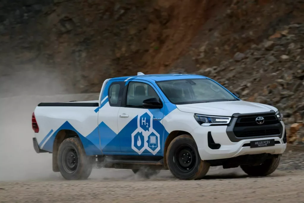 El Toyota Hilux de hidrógeno es una realidad con impresionantes datos 5 Motor16 2024 toyota hilux fcev prototype 3 Motor16
