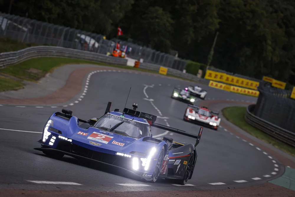 Miguel Molina y Ferrari vencen en 'el año del safety car' en Le Mans 4 Motor16 24 HORAS LE MANS CADILLAC 2 Motor16