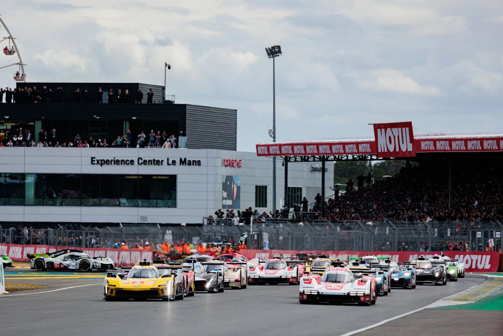 Miguel Molina y Ferrari vencen en 'el año del safety car' en Le Mans 19 Motor16 24 HORAS LE MANS SALIDA Motor16