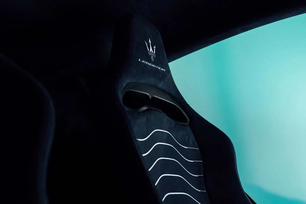 Maserati sorprende con estas dos ediciones especiales 7 Motor16 24103 MaseratiMC20Leggenda Motor16