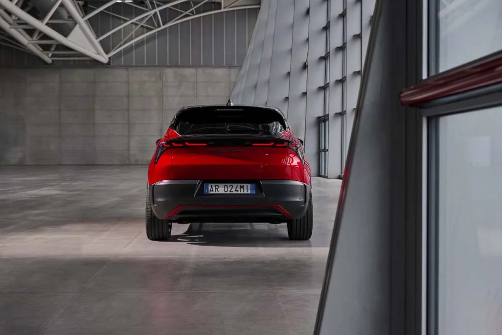 Alfa Romeo Junior: así queda su gama y precios para España 17 Motor16 Alfa Romeo Junior Exteriors 4 Motor16