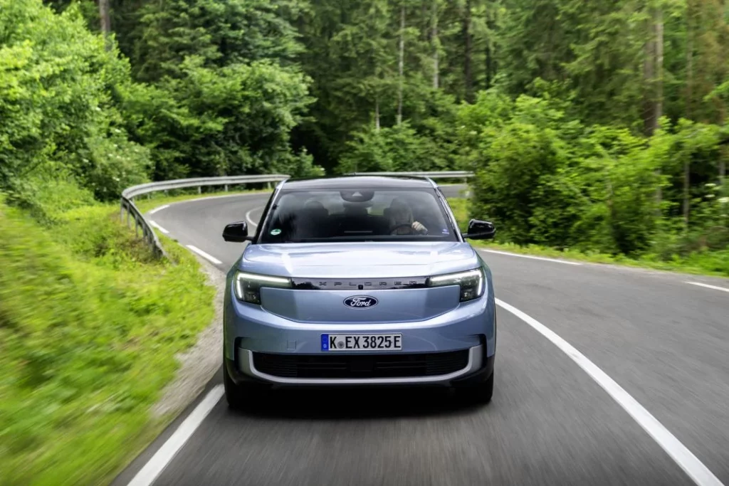 Primera prueba del nuevo Ford Explorer: Un SUV eléctrico muy europeo 4 Motor16 Explorer Dual Electric Extended 020 Motor16
