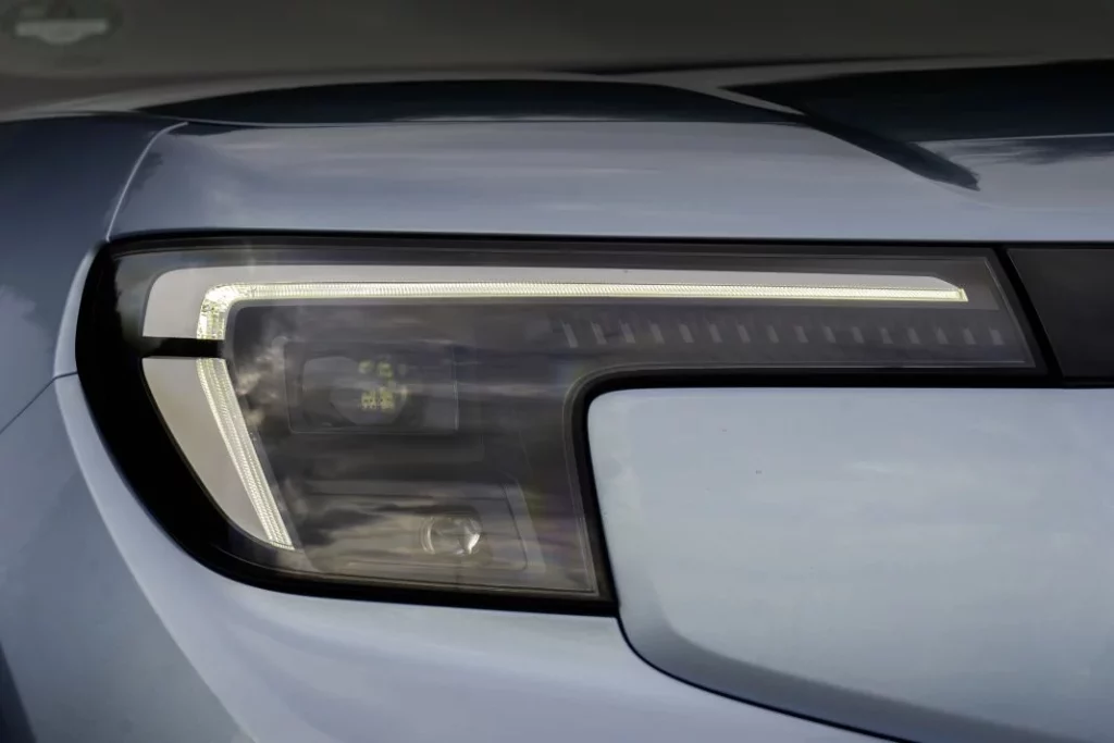 Primera prueba del nuevo Ford Explorer: Un SUV eléctrico muy europeo 13 Motor16 Explorer Dual Electric Extended 084 Motor16