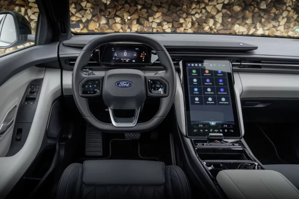 Primera prueba del nuevo Ford Explorer: Un SUV eléctrico muy europeo 15 Motor16 Explorer Dual Electric Extended 086 Motor16