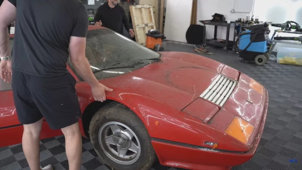 El hallazgo del día es este Ferrari 512 BB que volvió a ver la luz después de estar escondido 28 años 1 Motor16 ¿En qué estado se encontraba este Ferrari?