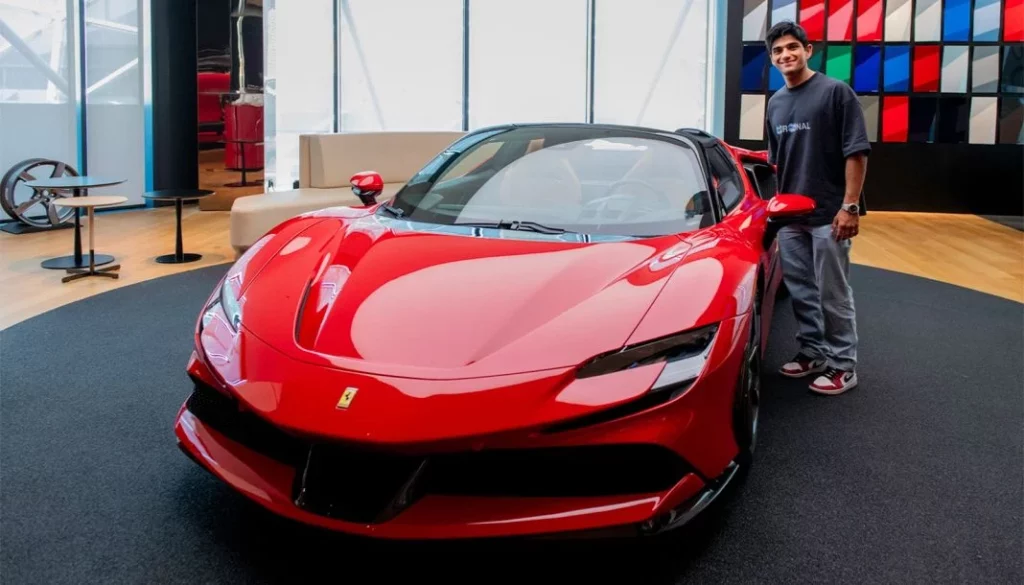 Jorge Martín, fichaje estrella de Aprilia, ya sabe el coche que va a conducir 1 Motor16 ¿Por qué Jorge Martín visitó la fábrica de Ferrari?
