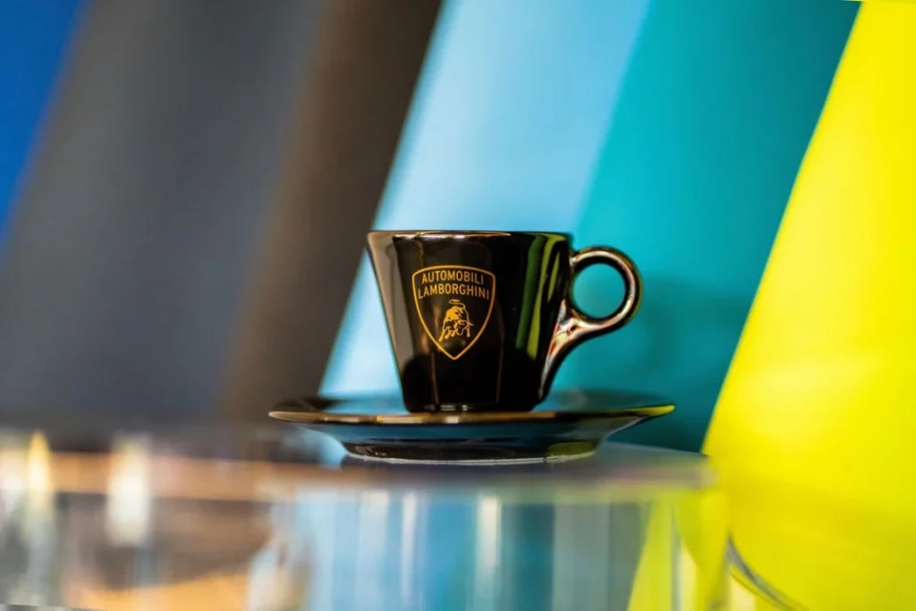 ¿Café y coches? Esto es lo que une a Lamborghini con Lavazza 4 Motor16 Lavazza y Lamborghini5 Motor16