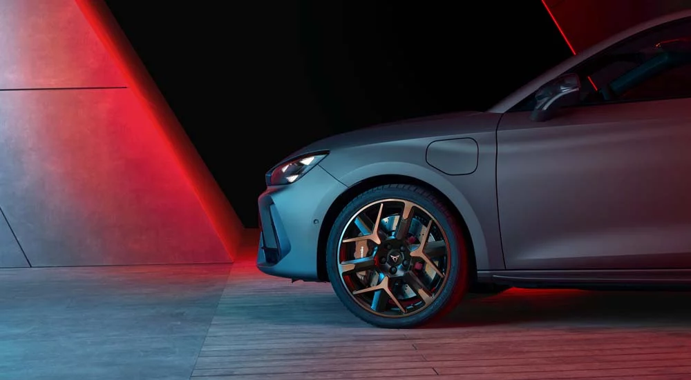 Las versiones VZ más tecnológicas del CUPRA Formentor y del León ya están disponibles 4 Motor16 Los nuevos CUPRA Formentor y CUPRA Leon ya aceptan pedidos de las versiones VZ e HYBRID de 200 kW 272 CV 04 HQ Motor16