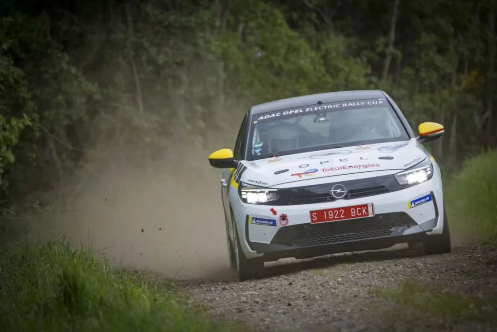 La apuesta de Opel España por electrificar los rallys empieza a dar sus frutos 8 Motor16 OPEL ADAC RALLY 4 Motor16