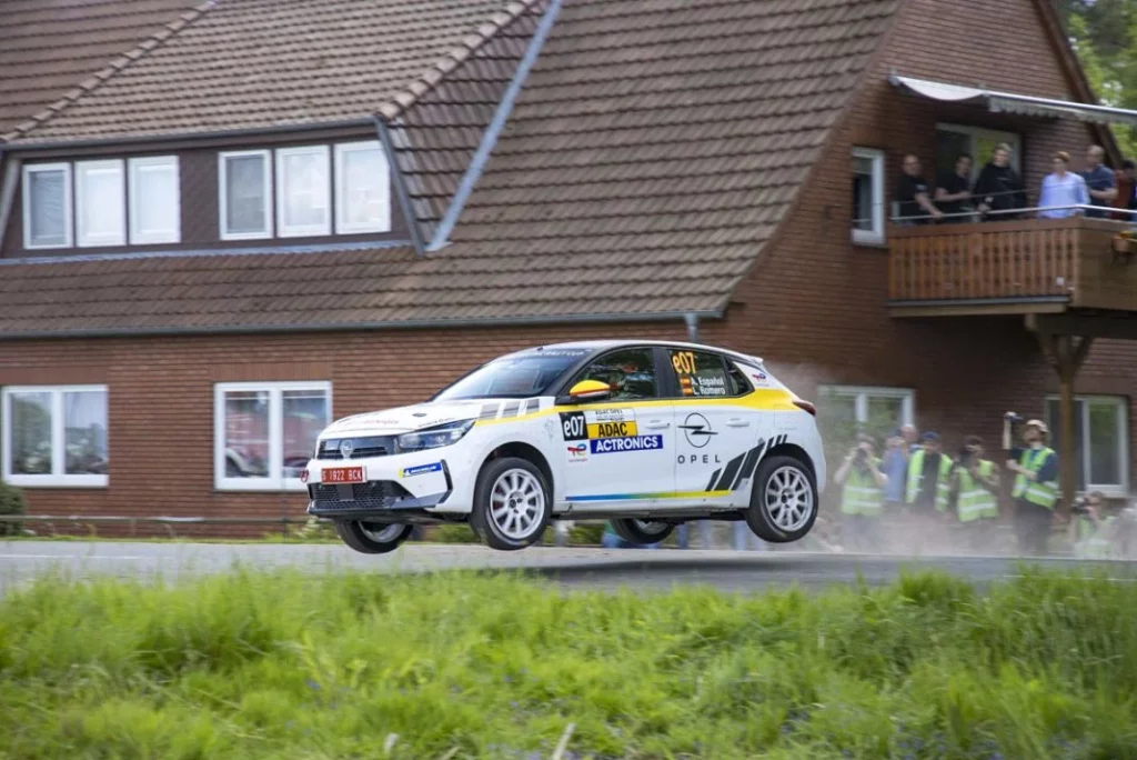 La apuesta de Opel España por electrificar los rallys empieza a dar sus frutos 9 Motor16 OPEL ADAC RALLY 5 Motor16
