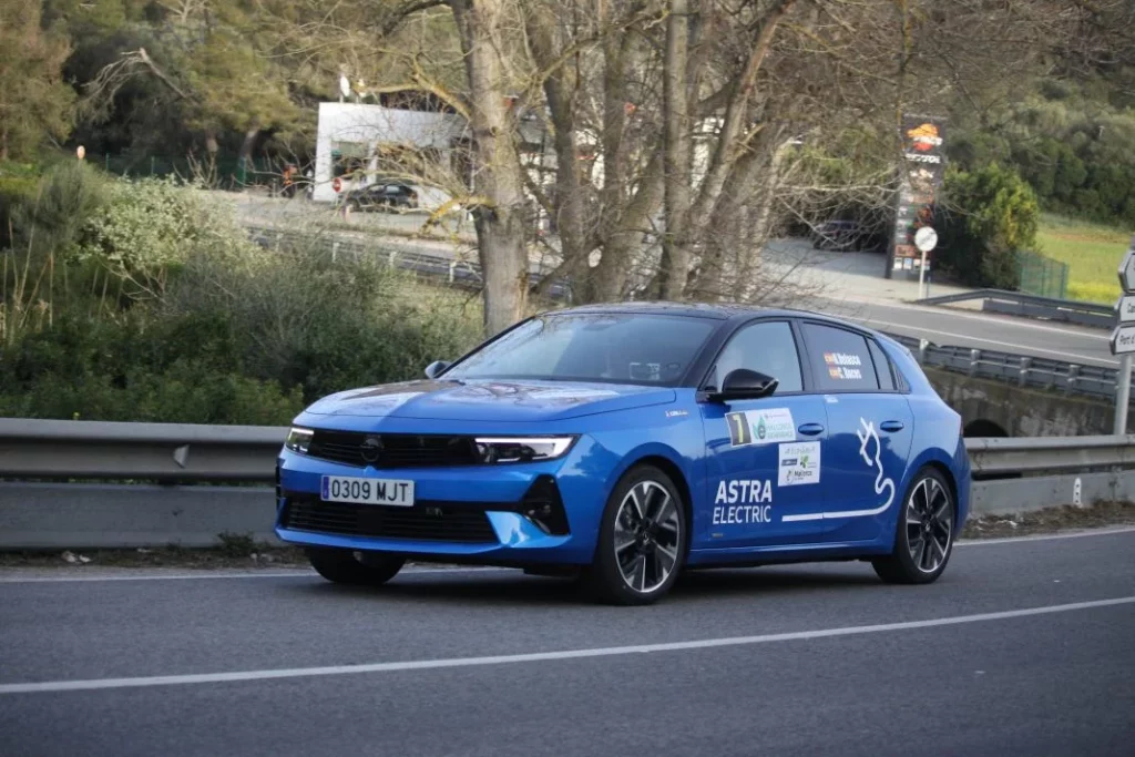 La apuesta de Opel España por electrificar los rallys empieza a dar sus frutos 3 Motor16 OPEL ECORALLY 1 Motor16