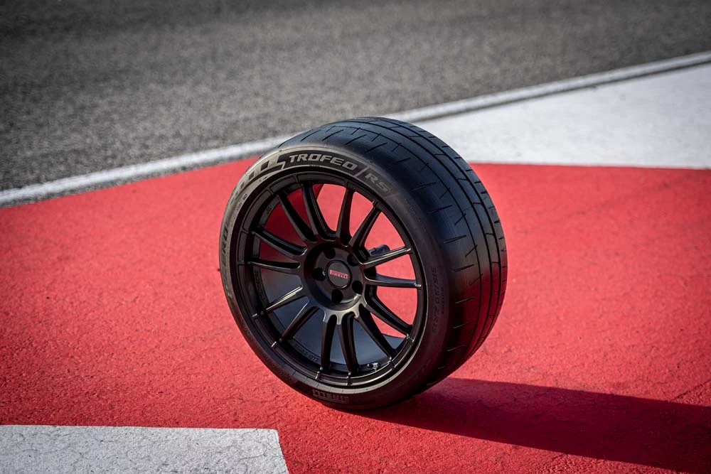 Los Porsche 911 GT3 y GT3 RS calzan lo más avanzado de Pirelli 2 Motor16 Nuevos neumáticos Pirelli para Posche GT3