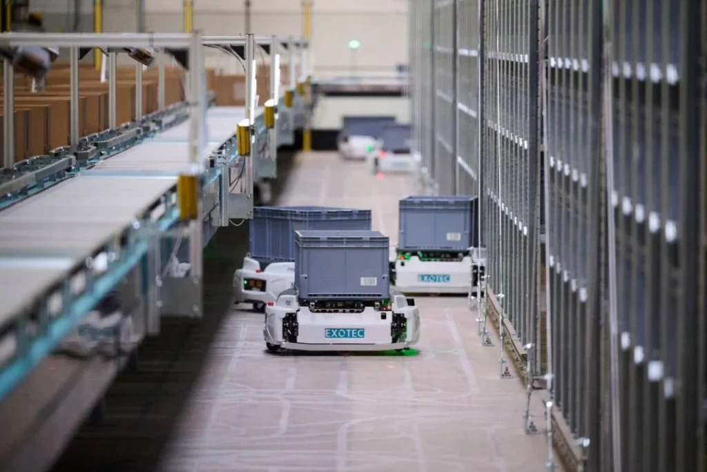 Grupo Renault innova en logística de piezas y componentes con los nuevos robots de Exotec 4 Motor16 Renault Group x Exotec site of the Villeroy Parts and Accessories Logistics Department 8 Motor16