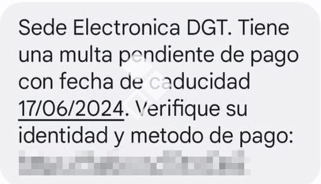 Los ciberdelincuentes vuelven a la carga: el mensaje de la DGT con el que te hackearán la cuenta 1 Motor16 SMS FALSO DGT3 copia Motor16