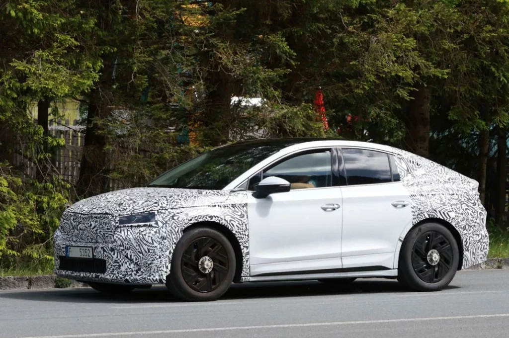 Skoda prepara la actualización del Enyaq 13 Motor16 Skoda Enyaq Coupe facelift 10 Motor16