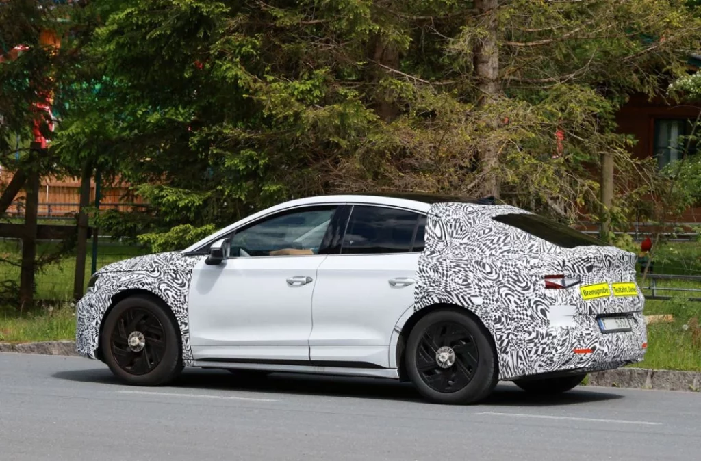 Skoda prepara la actualización del Enyaq 16 Motor16 Skoda Enyaq Coupe facelift 13 Motor16