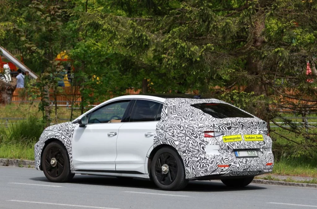 Skoda prepara la actualización del Enyaq 17 Motor16 Skoda Enyaq Coupe facelift 14 Motor16