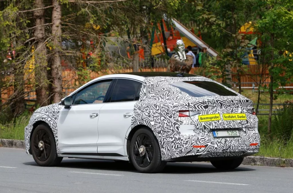 Skoda prepara la actualización del Enyaq 18 Motor16 Skoda Enyaq Coupe facelift 15 Motor16