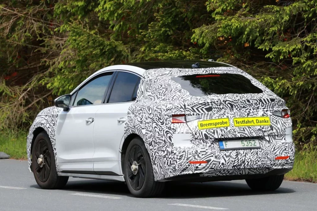 Skoda prepara la actualización del Enyaq 3 Motor16 Skoda Enyaq Coupe facelift 18 Motor16