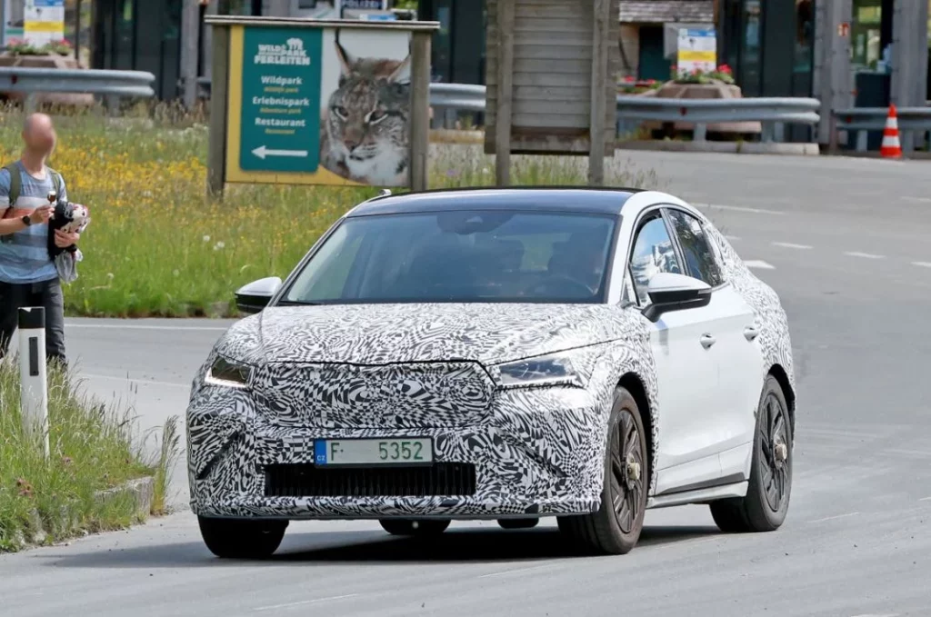 Skoda prepara la actualización del Enyaq 2 Motor16 Skoda Enyaq Coupe facelift 2 Motor16