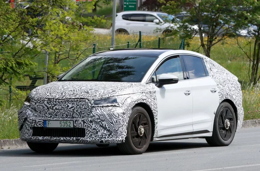 Skoda prepara la actualización del Enyaq 8 Motor16 Skoda Enyaq Coupe facelift 5 Motor16