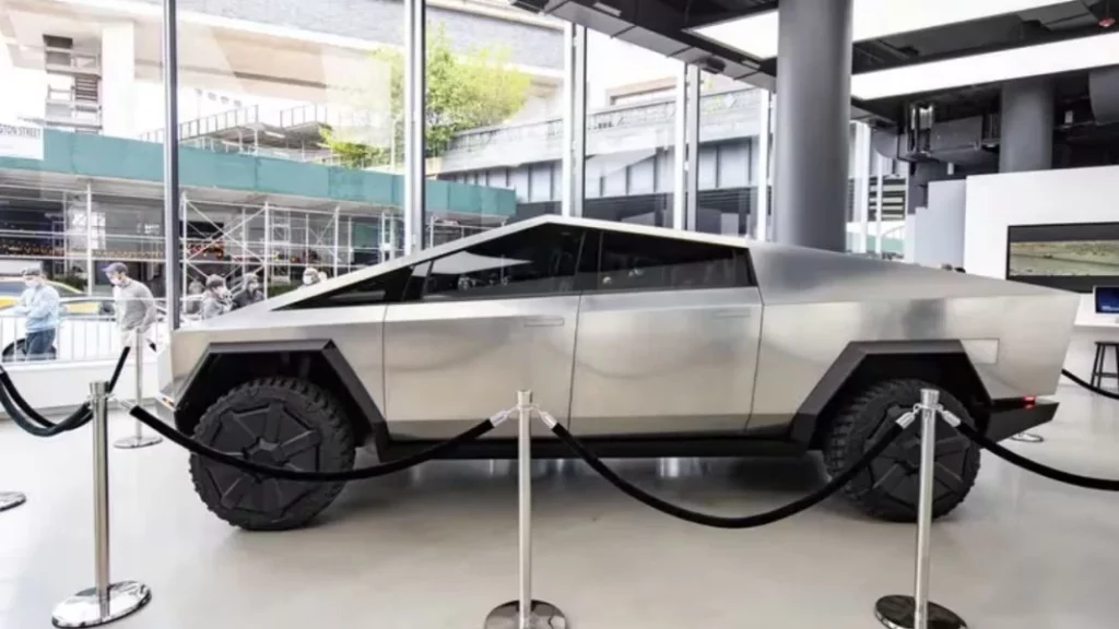 Todos estos Tesla Cybertruck tienen el cartel de ‘se vende’ 2 Motor16 La multa de Tesla solo complica a los vendedores más pequeños