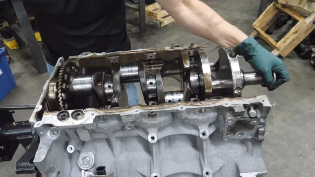 El problema en el motor podría ser consecuencia de la falta de aceite.