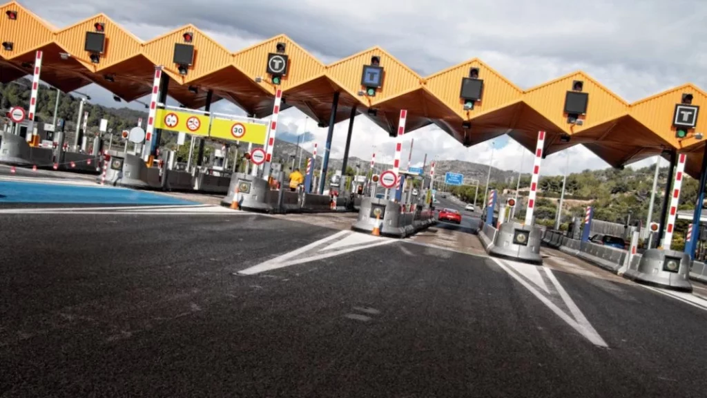 El truco para pagar menos en los peajes llega a España desde Francia... Y es 100% legal 229 Motor16 pagar