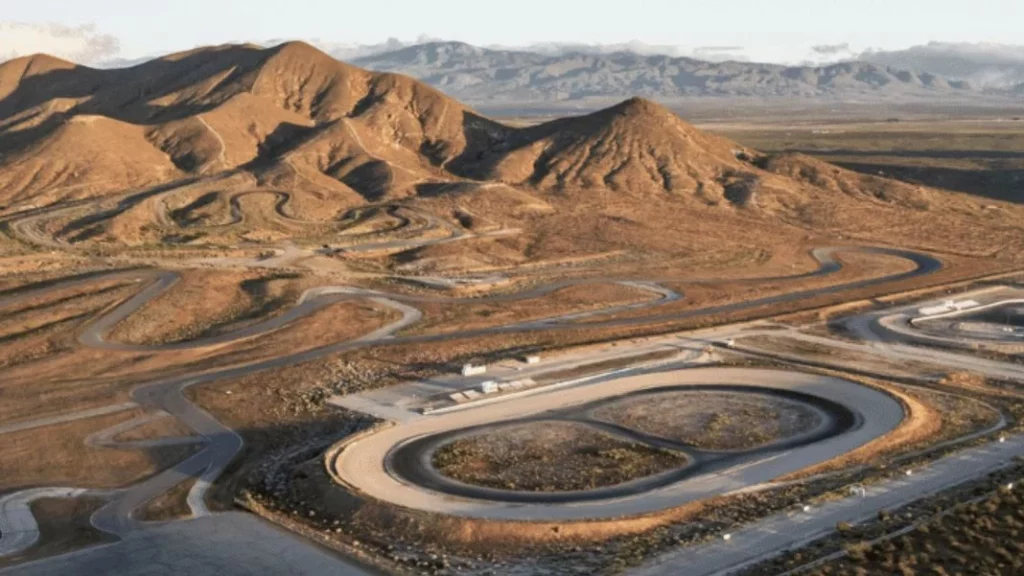 Si te quieres dar el capricho de comprar un circuito, que no se te escape esta oportunidad 1 Motor16 ¿Qué características tiene este circuito?