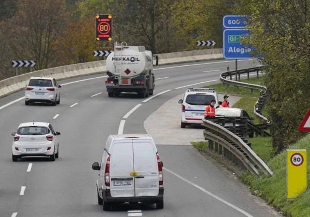 ¿Qué pasa con los límites de los radares de velocidad? La DGT zanja el debate de forma rápida 220 Motor16 información