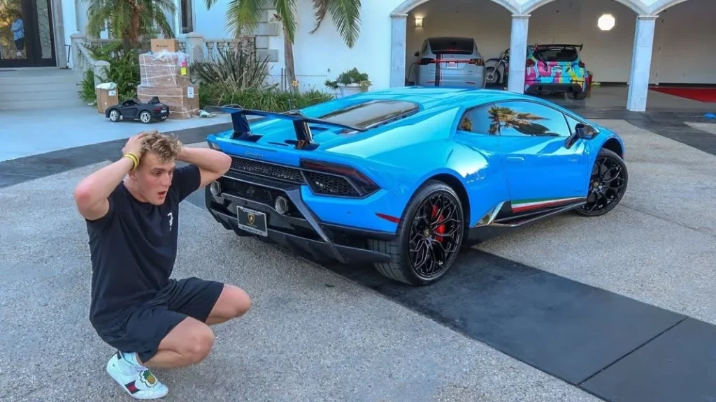 A falta de uno, tiene dos: los deportivos de más de 250.000 euros que tiene Jake Paul 1 Motor16 ¿Qué característica tiene el Huracán de Jake Paul?
