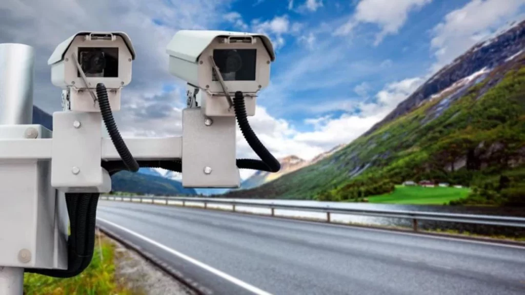 'Es nuevo y no se ha usado en ningún sitio': El invisible radar que la DGT ha puesto a trabajar este verano 253 Motor16 infractor