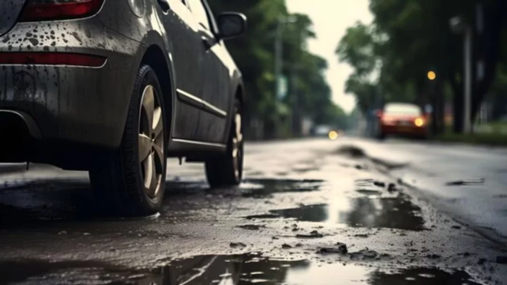 ¿La lluvia limpia o ensucia tu coche? Aquí te lo revelamos 1 Motor16 El mito de la lluvia limpiadora de nuestro coche