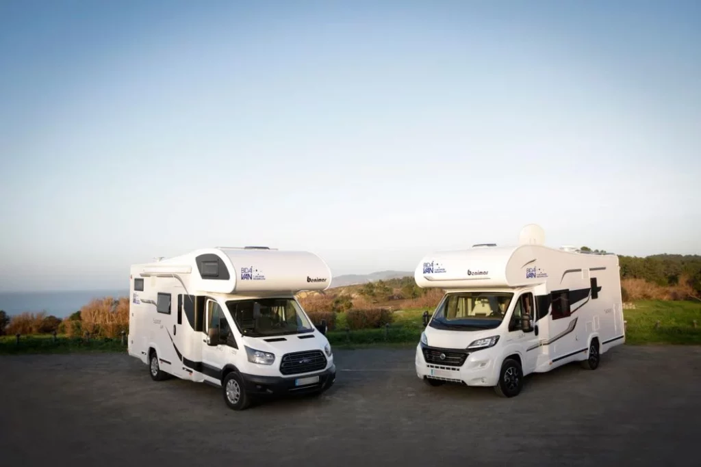 ¿Puedo pernoctar frente al mar con mi autocaravana? La Ley es cristalina con esta acción 47 Motor16 autocaravana