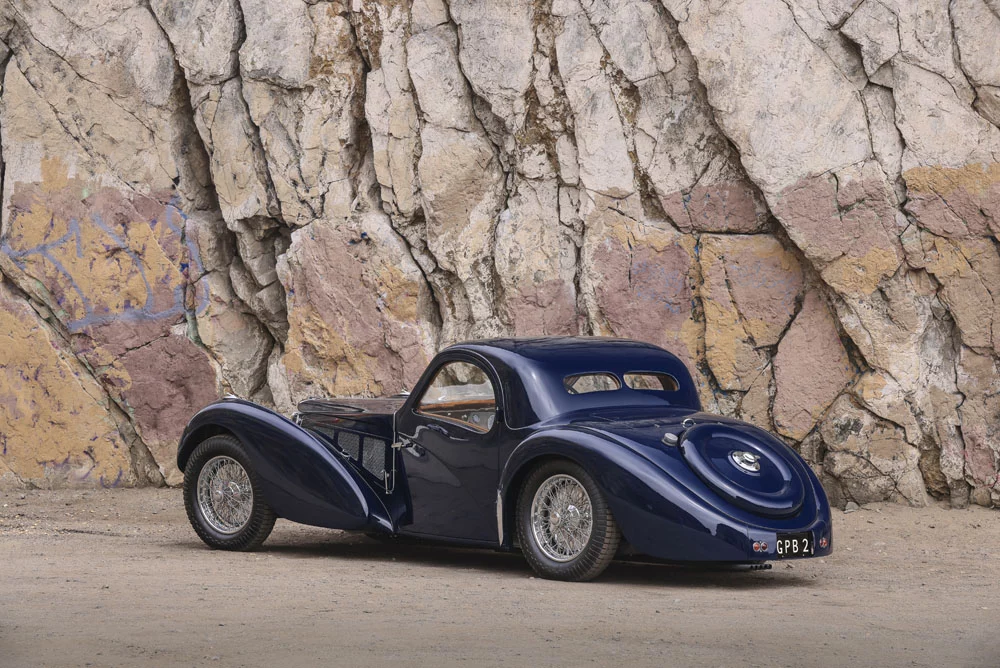 1937 Bugatti Type 57SC Atalante 27 Motor16