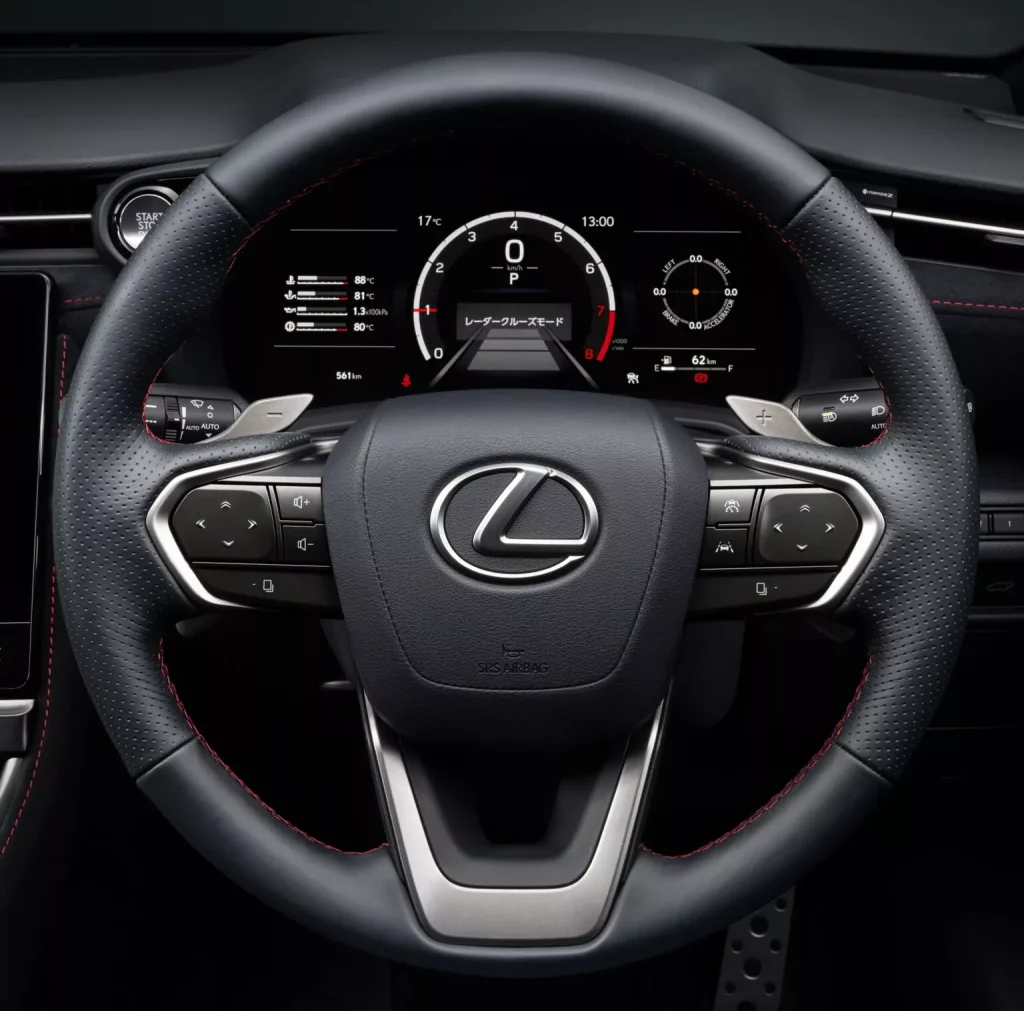 Lexus LBX Morizo RR: El Toyota GR Yaris se disfraza de picante SUV 24 Motor16 2024 Lexus LBX Morizo RR 21 Motor16