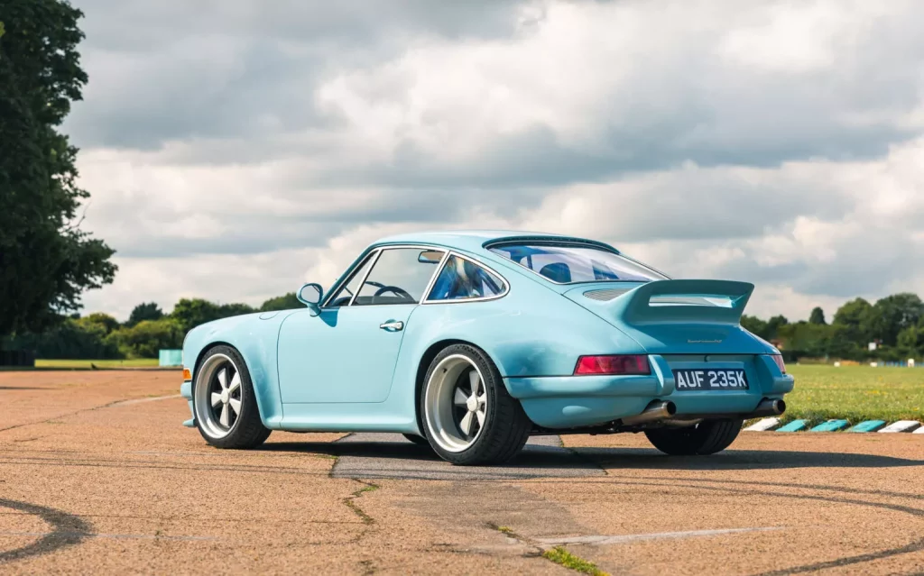 Thornley Kelham se sale con este Porsche 911 que cuesta una fortuna 1 Motor16 2024 Porsche 911. Thornley Kelham European RS. Imagen trasera.