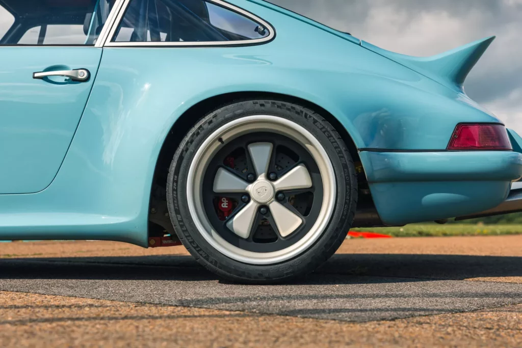 Thornley Kelham se sale con este Porsche 911 que cuesta una fortuna 26 Motor16 2024 Thornley Kelham European RS Porsche 911 7 Motor16