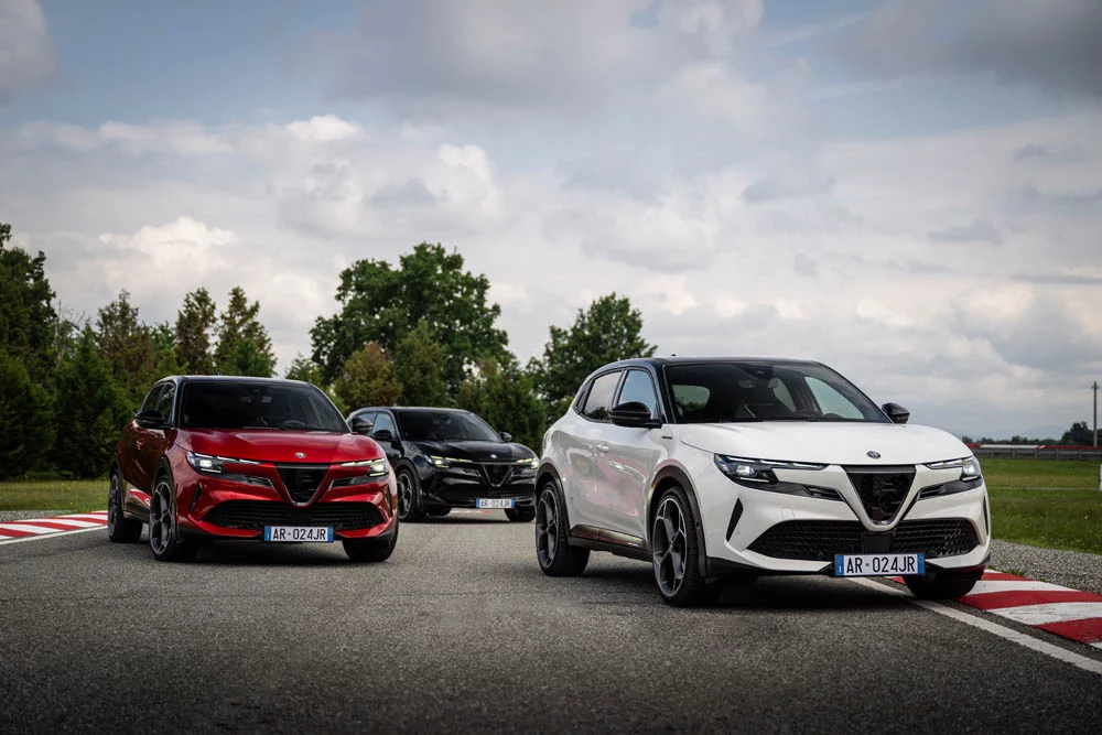 Alfa Romeo Junior 280 Veloce: todos los secretos de este 'supereléctrico' 18 Motor16 Alfa Romeo Junior 280 Veloce 14 Motor16