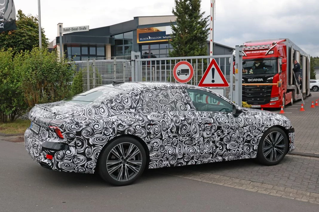 Audi-A7-sedan-14.webp