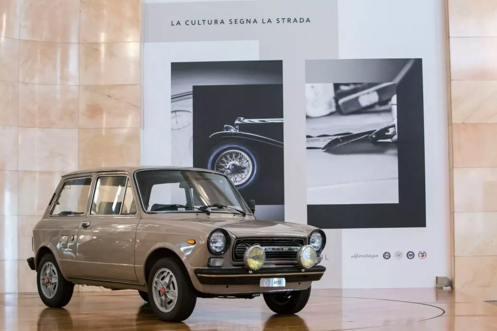 Italia quiere expropiar dos marcas de coches a Stellantis para ofrecérselas a un fabricante chino 5 Motor16 Autobianchi 712 2 1536x1024 1 Motor16