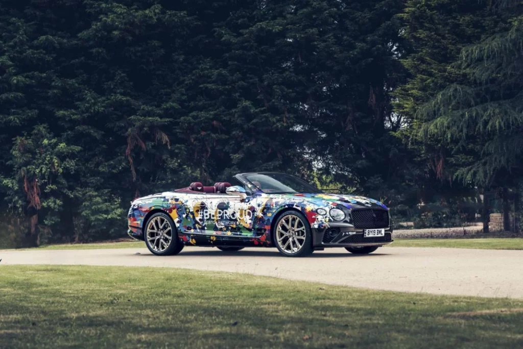 El cuarto 'Pride Car' de Bentley refleja el compromiso con la comunidad LGTBQ+ 7 Motor16 BENTLEY CONTINENTAL GTC PRIDE 4 Motor16